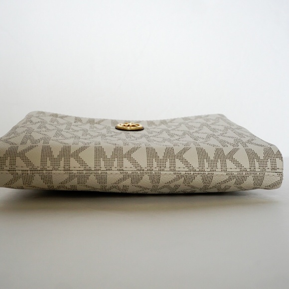 Michael Kors Vanilla/Acorn Signature PVC Crossbody - Picture 5 of 8